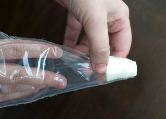 Prepare the piping bag