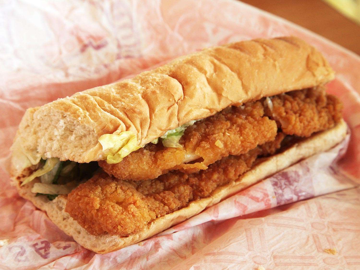 The fish po'boy sandwich from Popeye's 