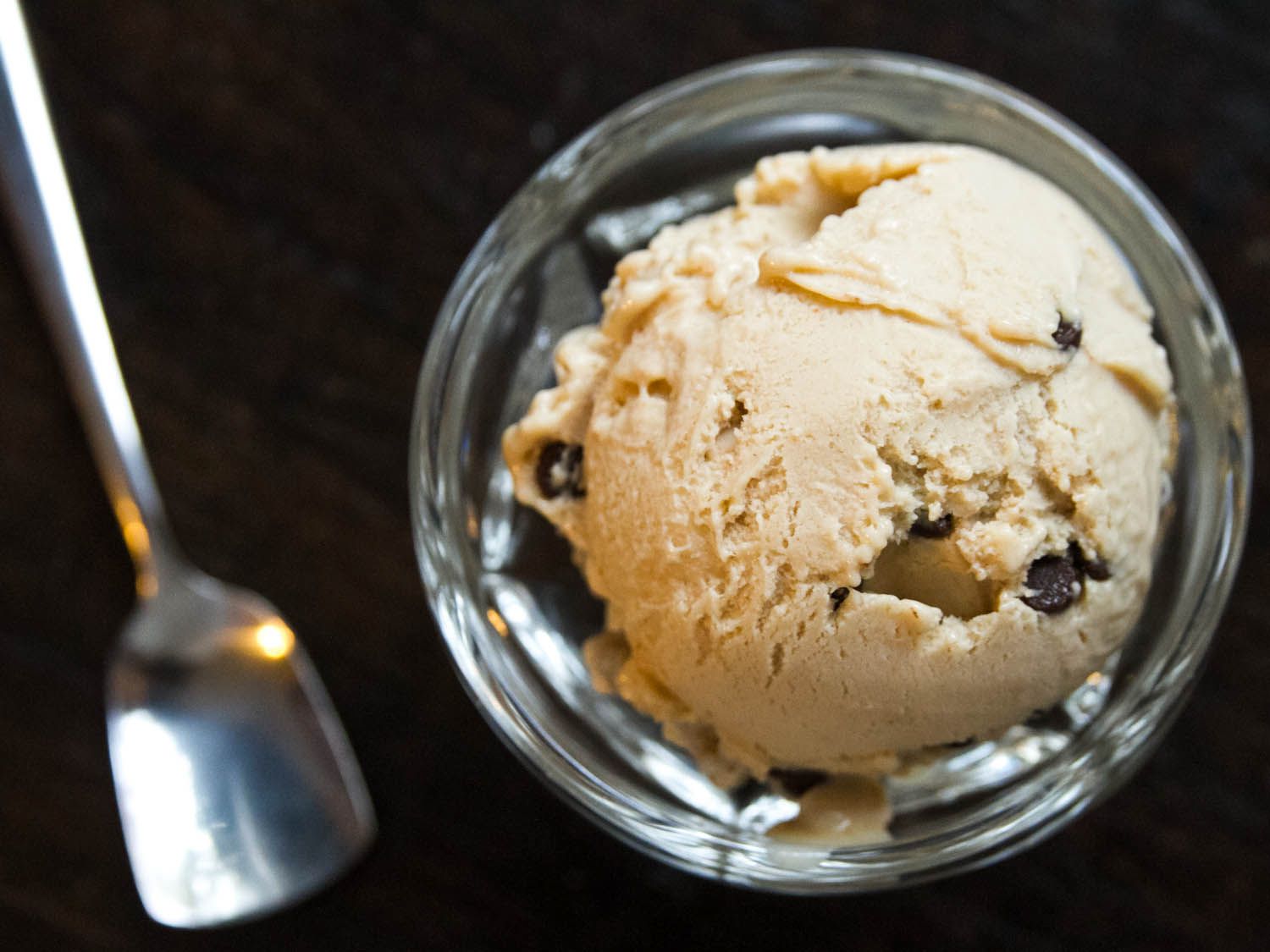 20140710-lula-sweet-apothecary-vegan-peanut-chocolate-chip-ice-cream-robyn-lee.jpg