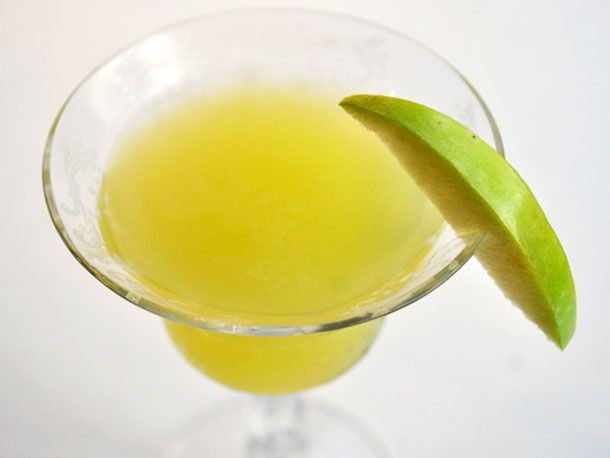 Closeup of an Appletini cocktail.
