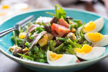 20150909-nicoise-salad-vicky-wasik-9.jpg