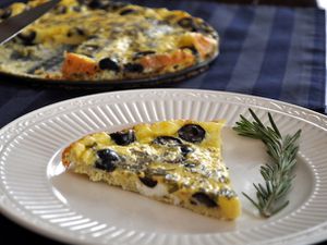 20130131-wakeandbake-baked-olive-rosemary-frittata.JPG