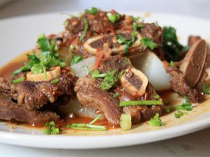 20110422-seriously-asian-red-braised-beef.jpg