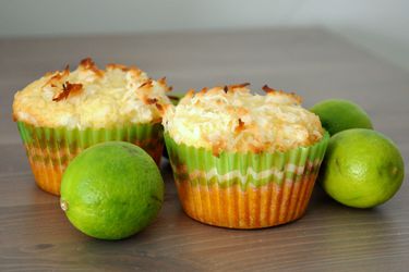 20130114-wakeandbake-coconut-keylime-muffins.JPG