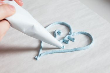 20181130-parchment-paper-cone-vicky-wasik-27