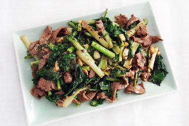 20140422-kale-frisee-beef-black-bean-sauce-13.jpg