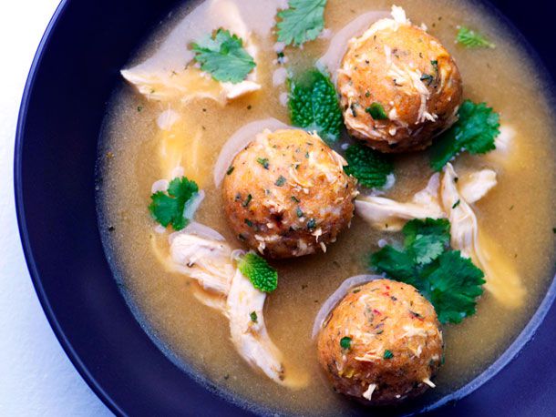Sopa de Albóndigas de Pollo (Chicken Meatball Soup)