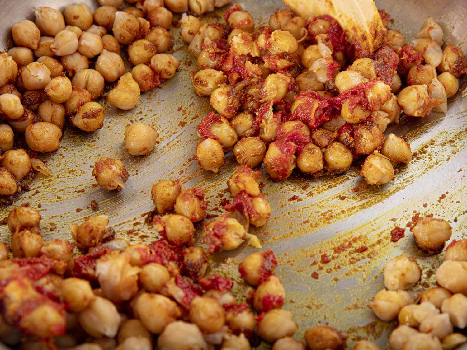 Side view of tomato paste added