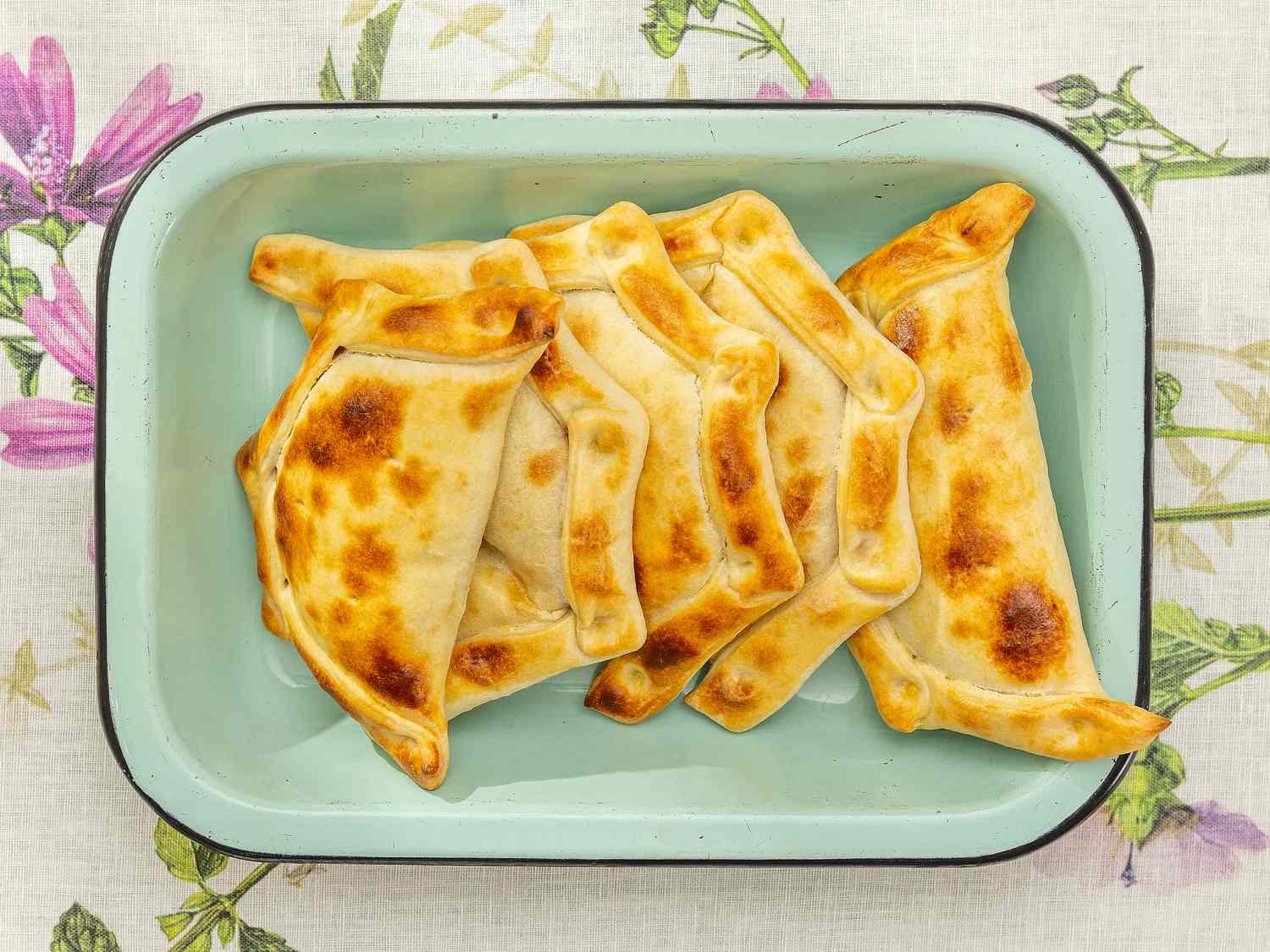 Overhead view of Pequenes