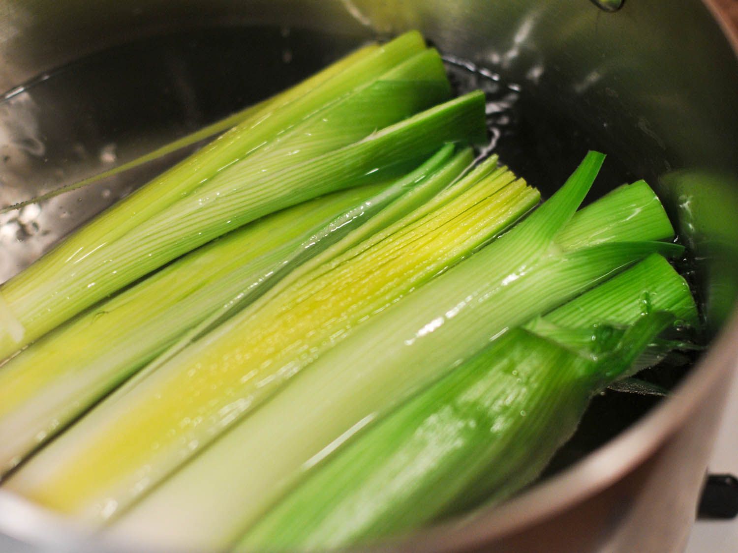 20141006-grilled-leeks-with-romesco-step-4-joshua-bousel.jpg