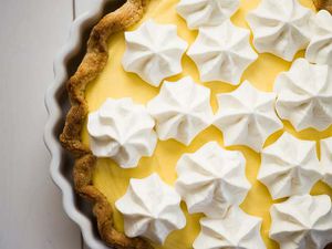 20120401-195206-mqngo-mousse-pie-610x458-2.jpg
