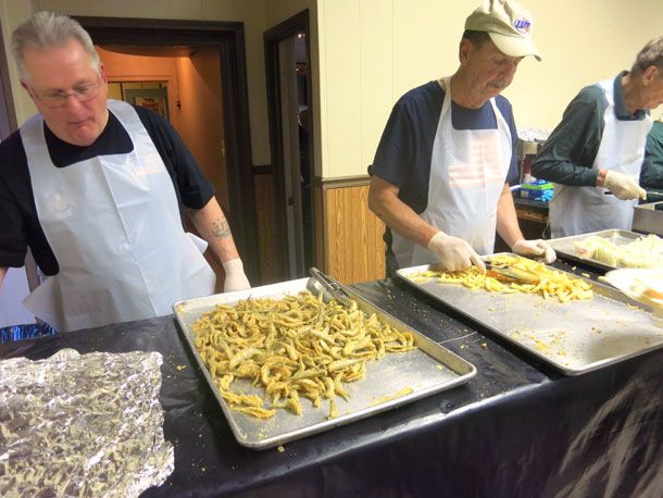 20140513-292631-guide-midwestern-fish-fry-port-washington-smelt-fry.jpg