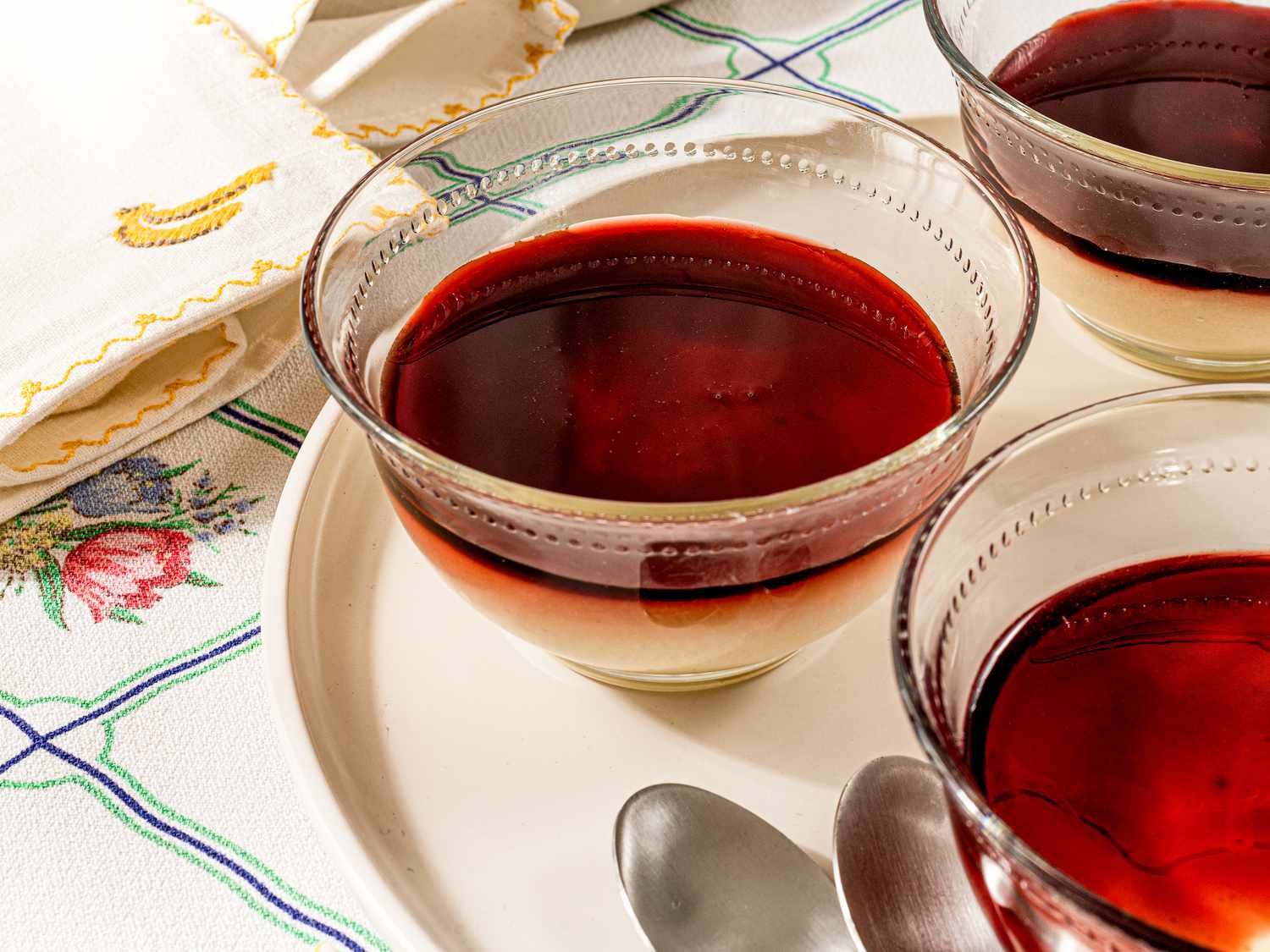 Side view of pudding