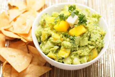 20120115-guacamole-variations-32.jpg