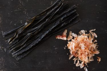 Kombu and bonito for making dashi. 