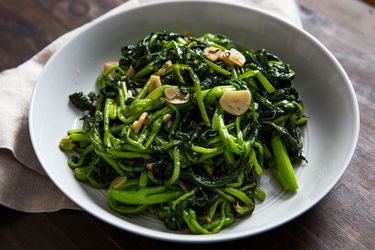 20160505-sauteed-broccoli-rabe-vicky-wasik-6.jpg