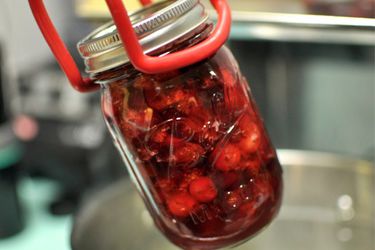 20111120-180434-finished-cranberries-610.jpg