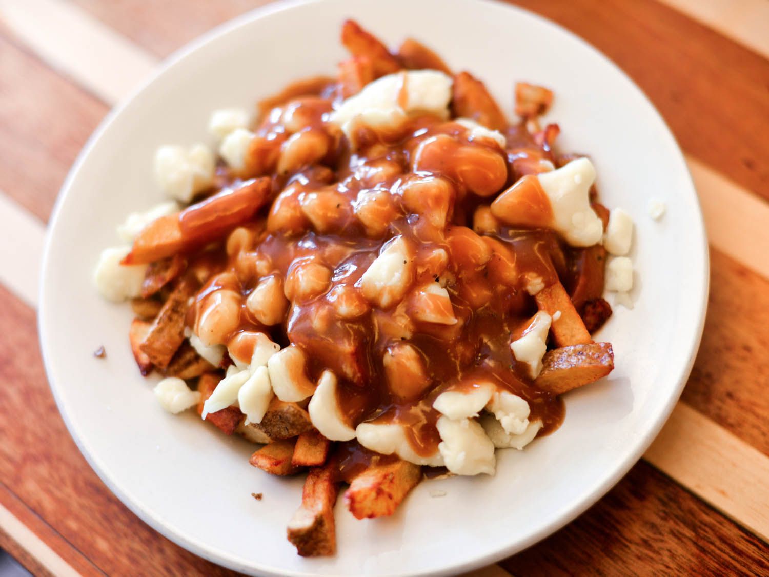 Plate of poutine from Comptoir 21.