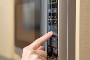 20151027-microwave-shutterstock-2.jpg
