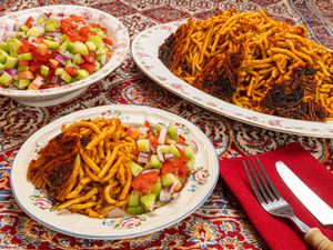 Side view of Makaroni 