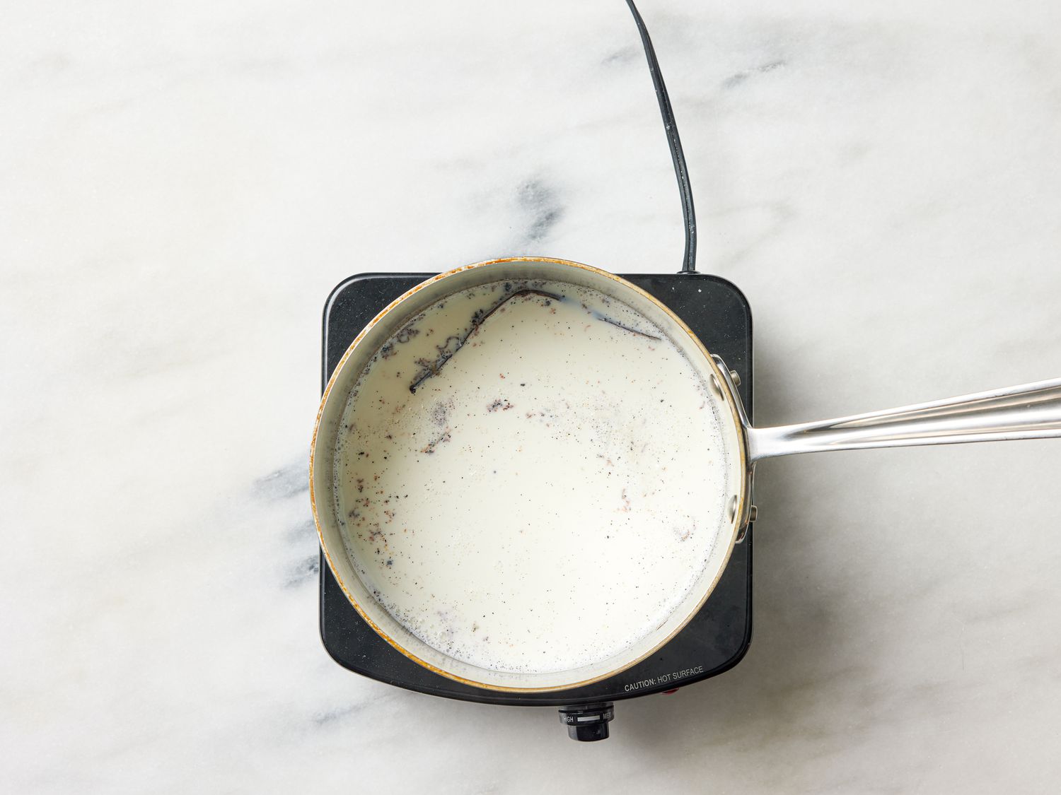 Vanilla cooking in cream