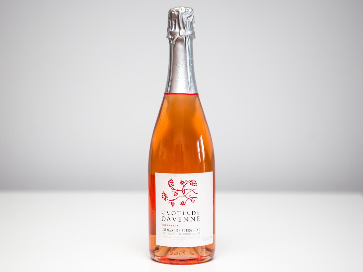 20170208-valentines-day-sparkling-rose-wine-vicky-wasik-clotilde-davenna.jpg