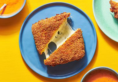 Overhead view of Mozz in carrozza