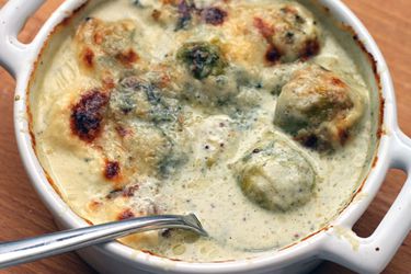 20120207-dt-brussels-sprouts-gratin-with-blue-cheese.jpg