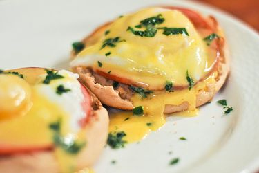 20110925-172205-hollandaise.jpg
