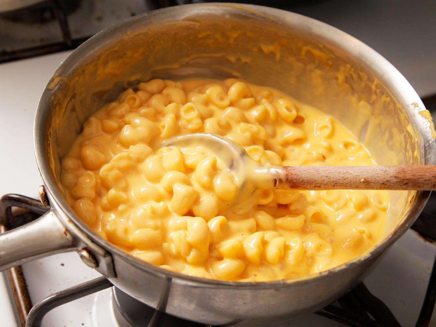The Food Lab's Ultra-Gooey Stovetop Mac and Cheese Recipe