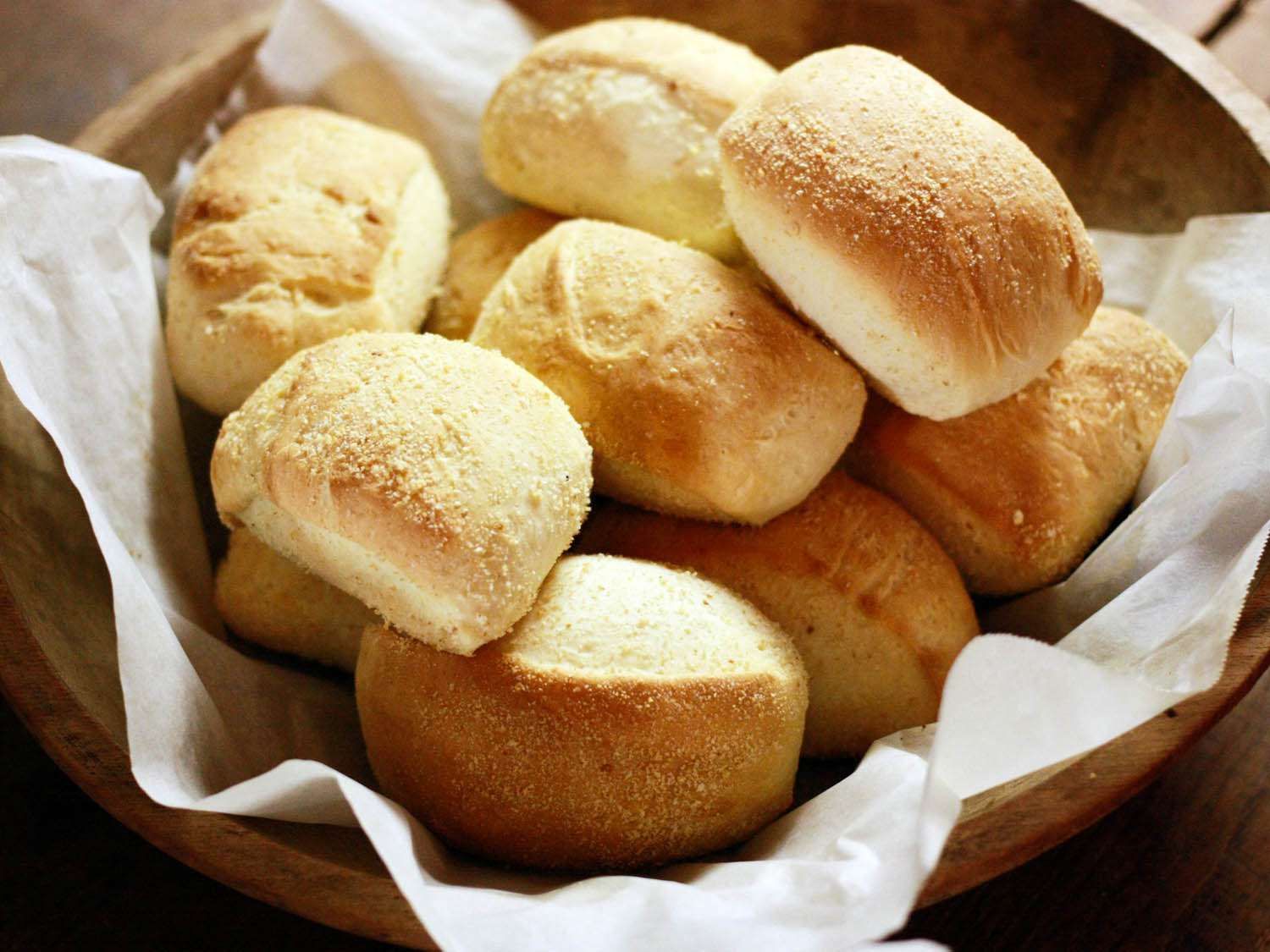 20140903-filipino-desserts-pandesal-drew-lazor.jpg