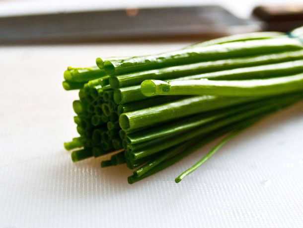 20110518-152326-cut-chives-lg.jpg
