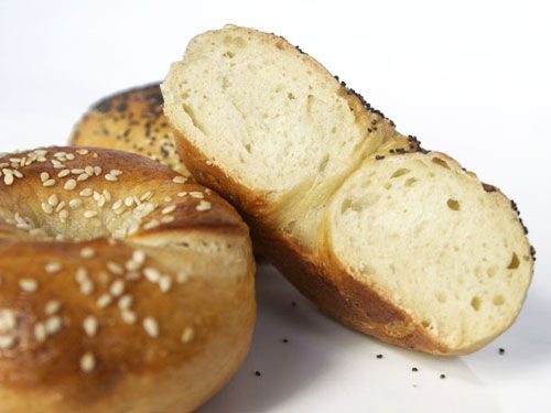 20110318-bagel-recipe-cut-open-500.jpg