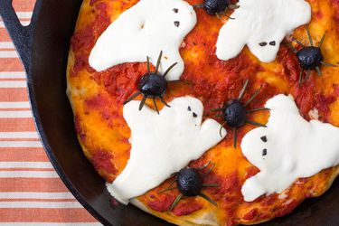 20141029-halloween-pizza-vicky-wasik-2.jpg
