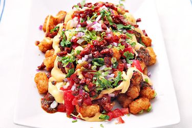 20130517-tater-tot-nachos-totchos.jpg
