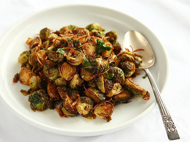 20121024-brussels-sprouts-fried-7.jpg