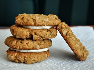 20130704-cookiemonster-peanutbuttersandwichcookies.JPG