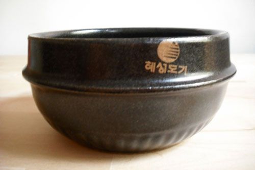 A clay pot used for making soondubu