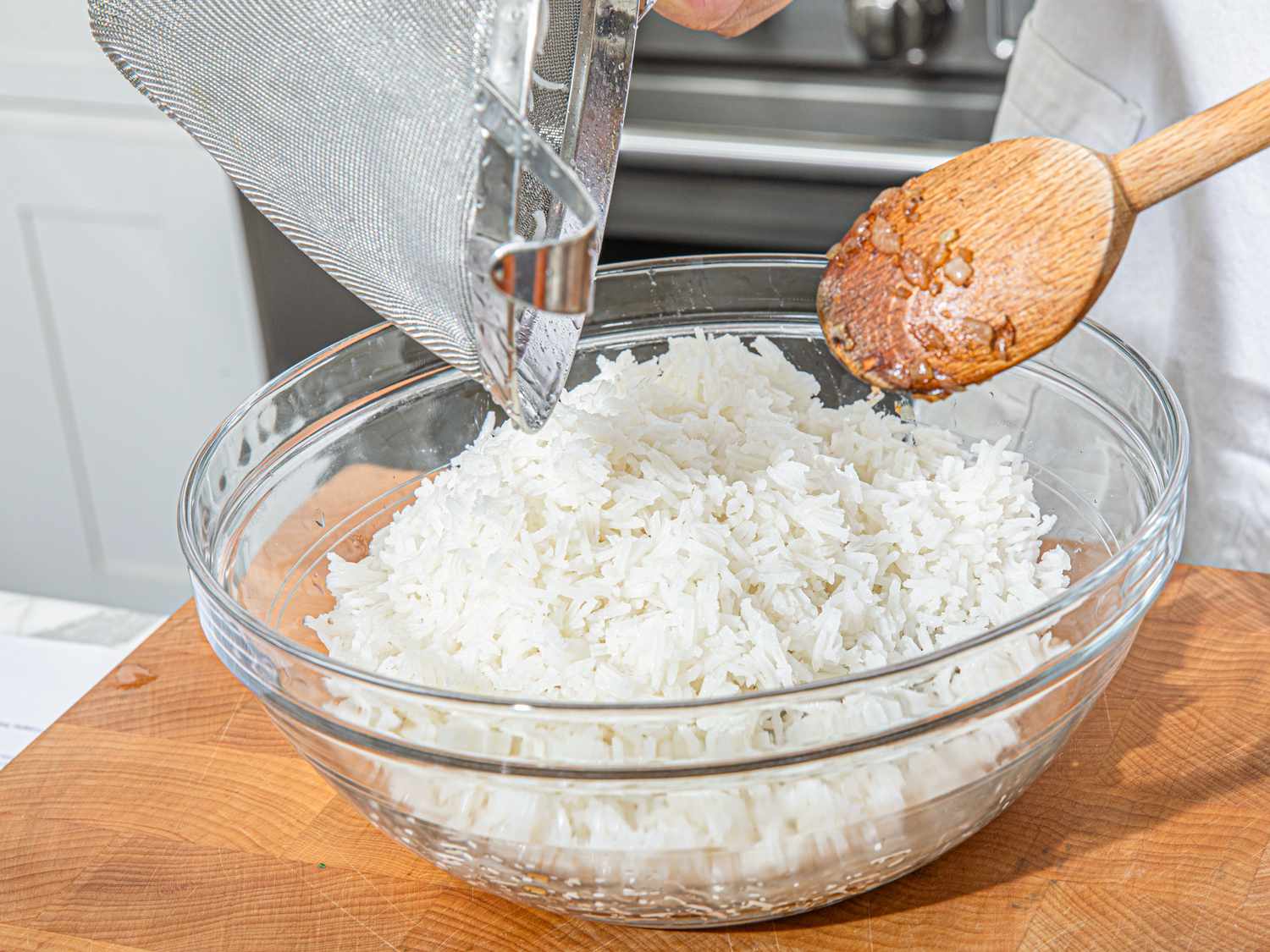 Side view of dumping drained rice