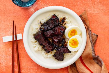 Overhead view of lu rou fan 