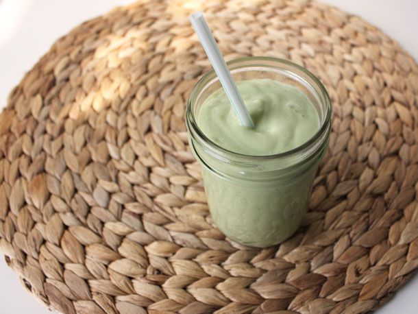 20130330-246496-avocado-kefir-smoothie.jpg