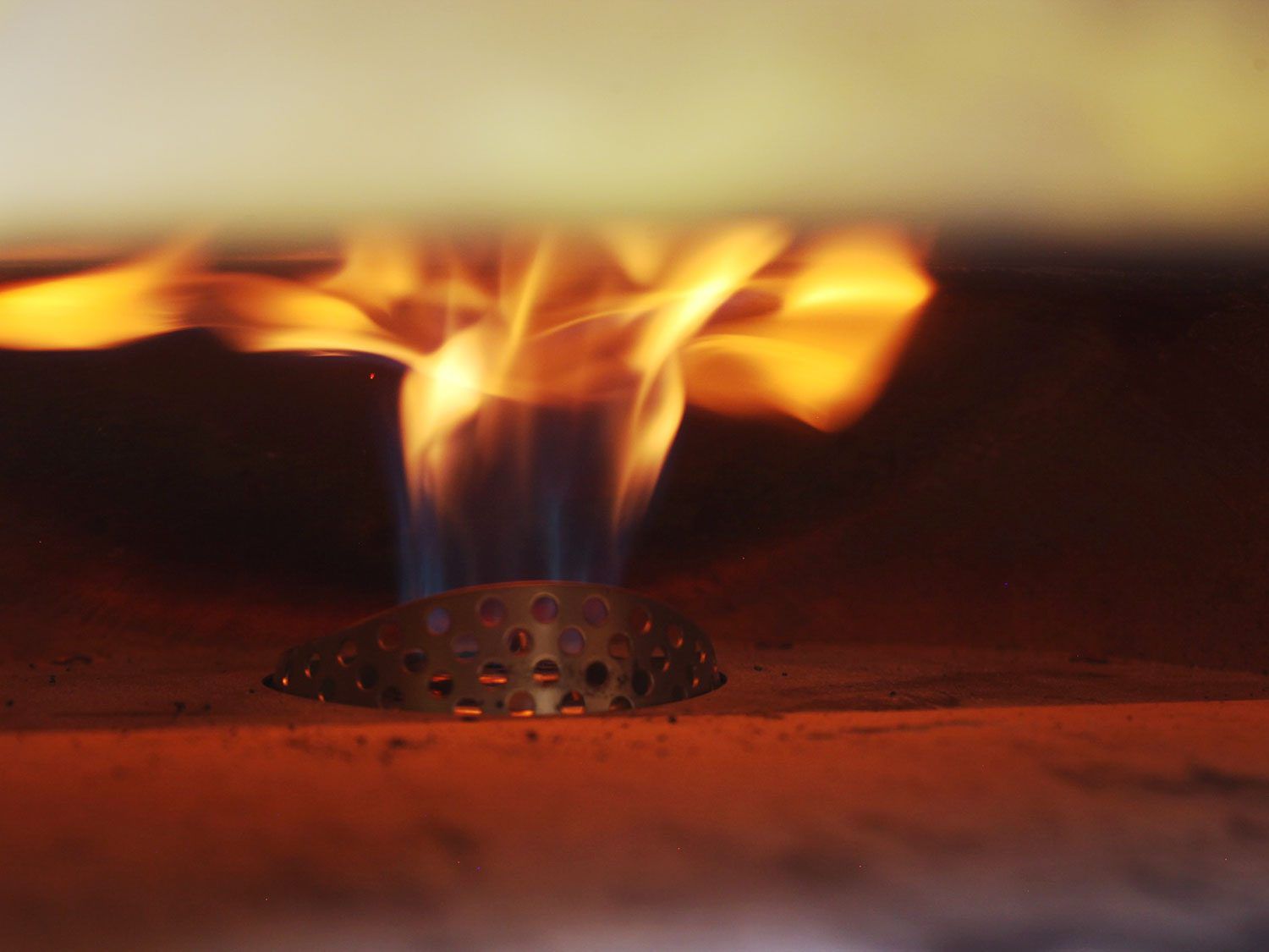 gas flame on Roccbox pizza oven