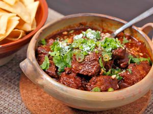20111108-beef-texas-chili-con-carne-primary.jpg