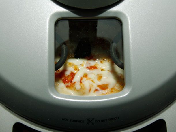 20130604-breville-crispy-crust-pizza-countertop-oven-4.jpg