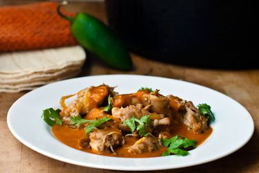 20110721-161900-chicken-tomatillo-chile-sauce-primary.jpg