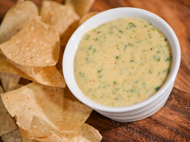 20140108-279356-green-chile-queso-finished.jpg