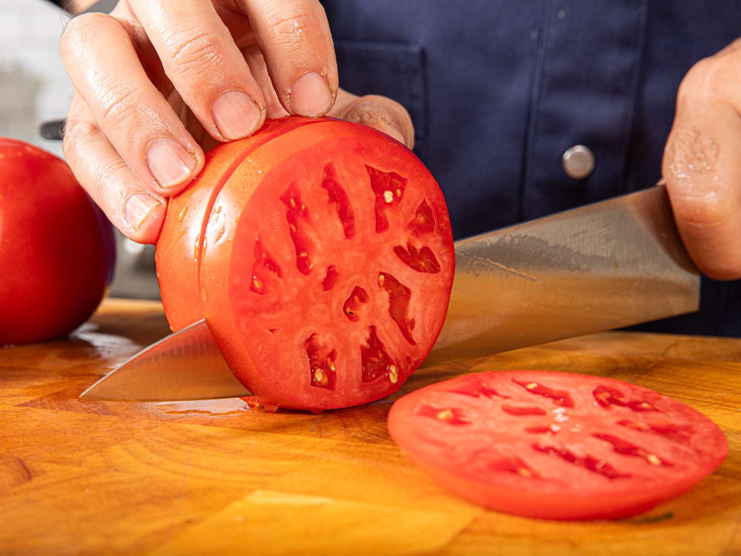 Cutting a tomato pole to pole