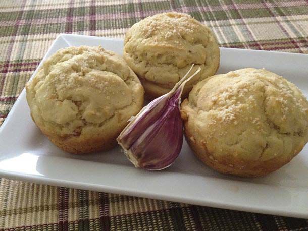 201200710-213581-GFTues-GarlicMuffins.jpg