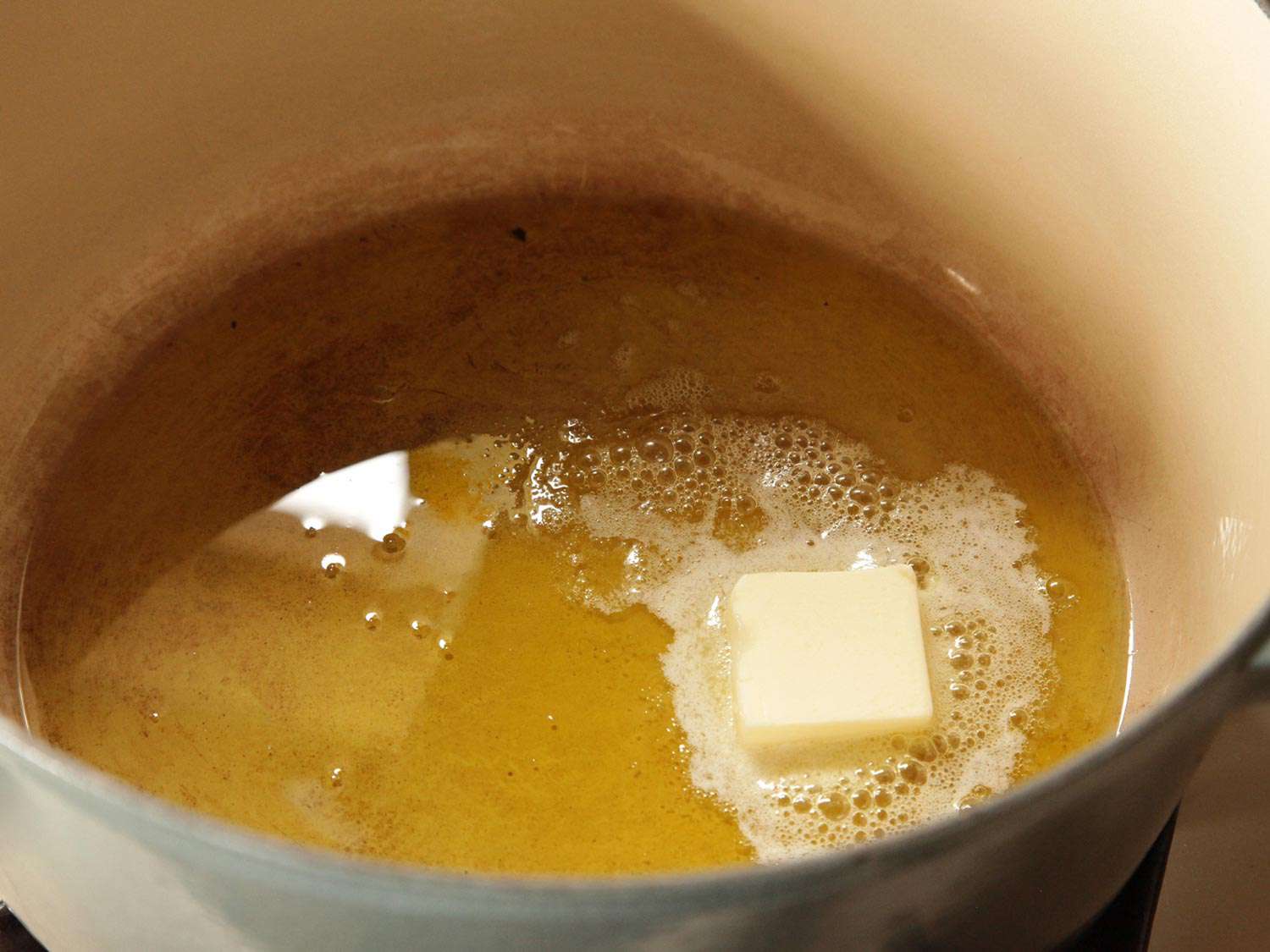 Heating olive oil with butter