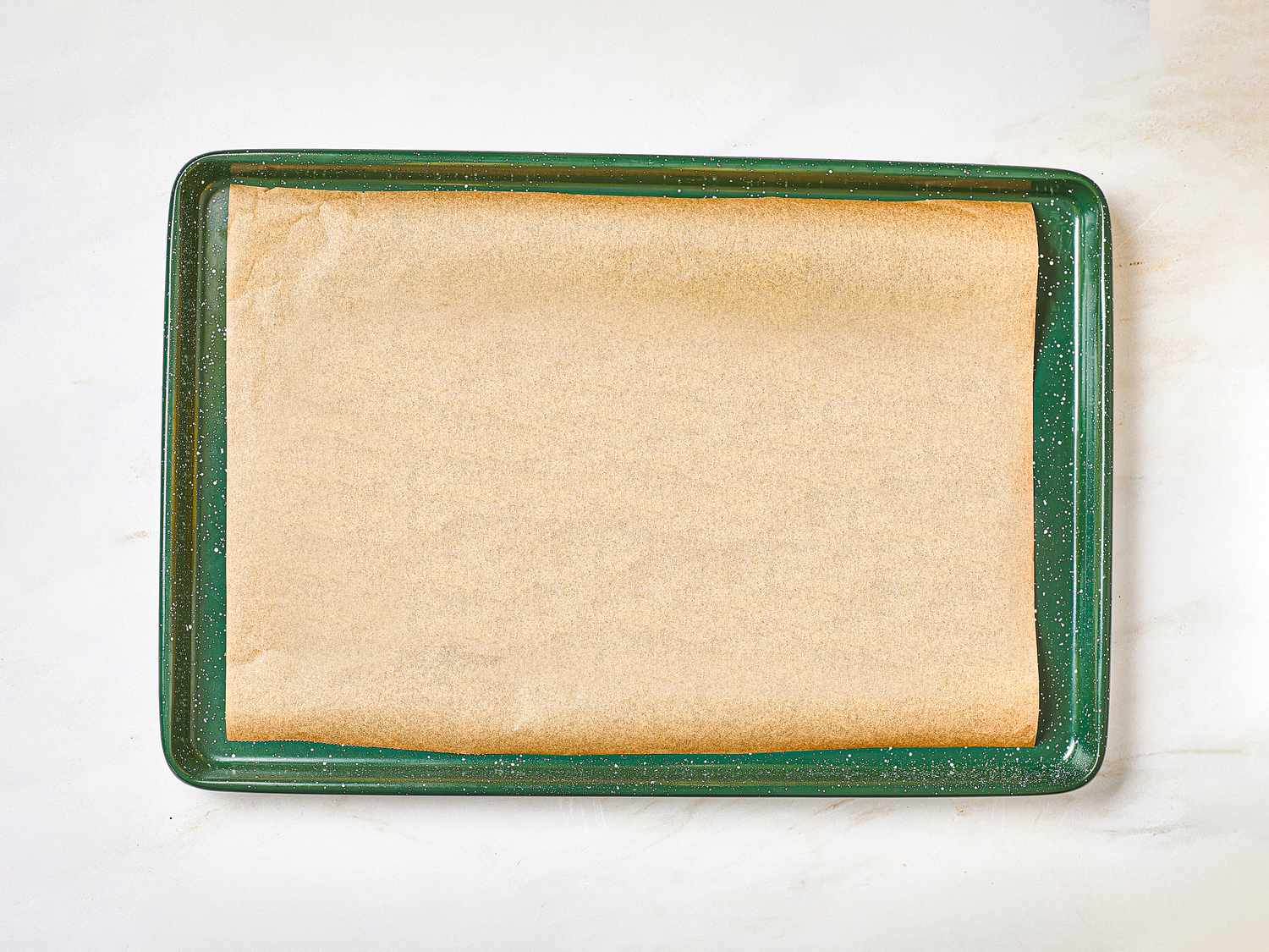 Baking sheet lined with parchment paper